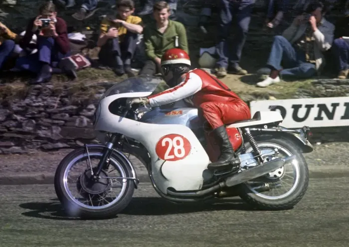 Framed Print : Pat Mahoney (BSA) 1969 Production 750 TT Framed Print : Pat Mahoney (BSA) 1969 Production 750 TT
