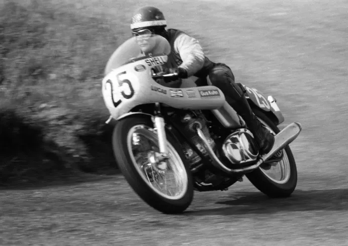 Framed Print : Pat Mahoney (Norton) 1970 Production 750 TT Framed Print : Pat Mahoney (Norton) 1970 Production 750 TT
