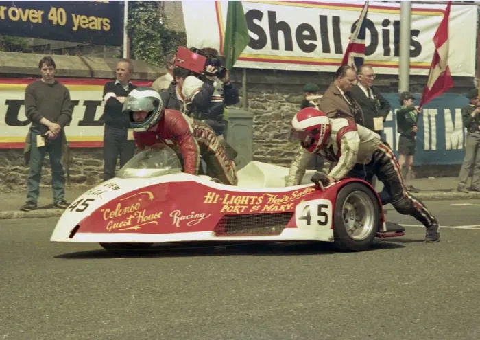 Framed Print : Patrick Kelly & Keith Christian (Yamaha) 1986 Sidecar TT Framed Print : Patrick Kelly & Keith Christian (Yamaha) 1986 Sidecar TT