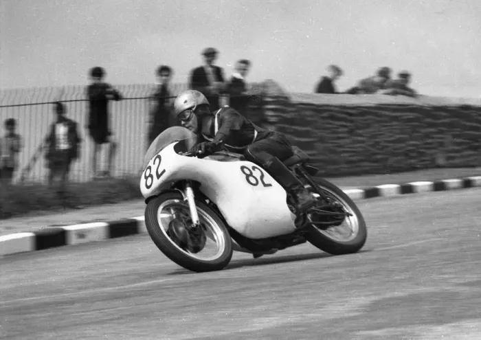 Framed Print : Patrick Manning (Norton) 1960 Senior TT Framed Print : Patrick Manning (Norton) 1960 Senior TT