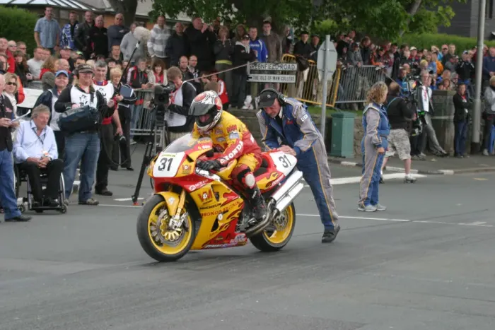 Framed Print : Paul Ashton (Honda) 2010 TT Parade Lap Framed Print : Paul Ashton (Honda) 2010 TT Parade Lap