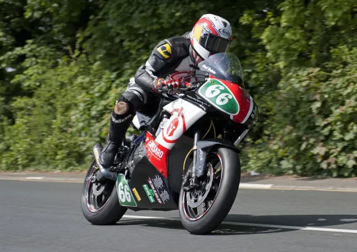 Framed Print : Paul Baleta (Kawasaki) 2015 Lightweight TT Framed Print : Paul Baleta (Kawasaki) 2015 Lightweight TT