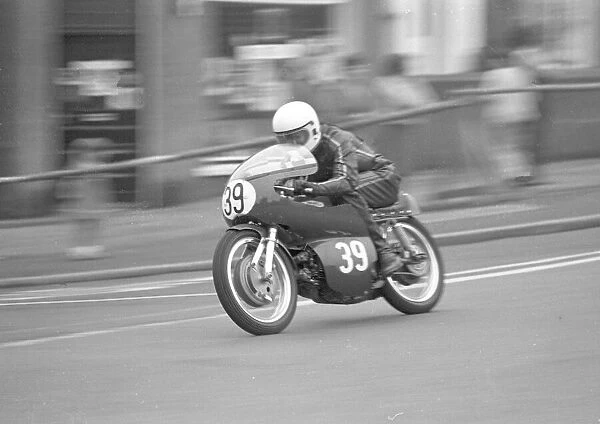 Paul Barrett (Aermacchi) 1978 Newcomers Manx Grand Prix