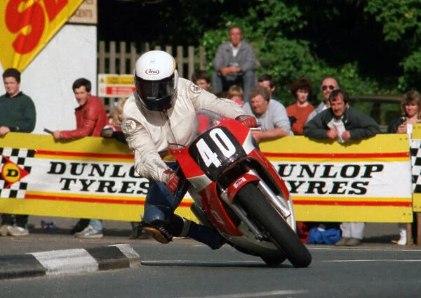 Paul Catterall (Suzuki) 1990 Supersport 400 TT