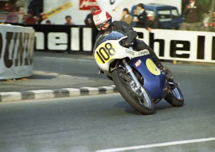 Framed Print : Paul Cott (Norton) 1969 Senior TT Framed Print : Paul Cott (Norton) 1969 Senior TT