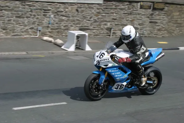 Paul Dobbs (Yamaha) 2009 Superbike TT Print. Art Prints, Posters