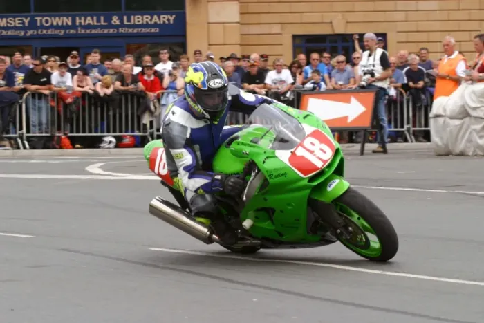 Framed Print : Paul Duckett (Kawasaki) 2004 Production 1000 TT Framed Print : Paul Duckett (Kawasaki) 2004 Production 1000 TT