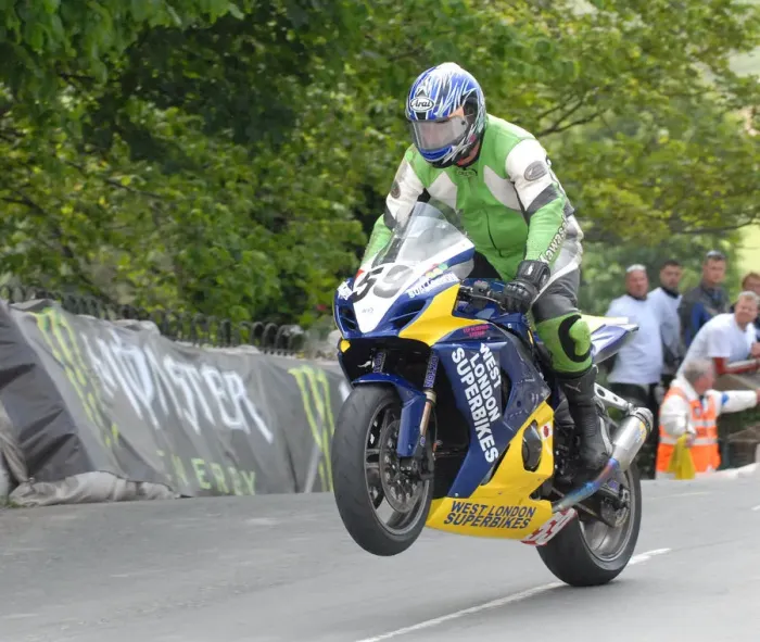 Framed Print : Paul Duckett (Suzuki) 2011 Superbike TT Framed Print : Paul Duckett (Suzuki) 2011 Superbike TT