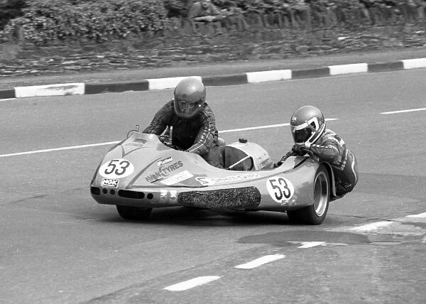 Paul Dutton & Dave Corlett (Windle Imp) 1985 Sidecar TT