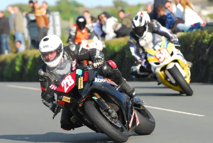 Framed Print : Paul Gartland (Kawasaki) 2015 Southern 100