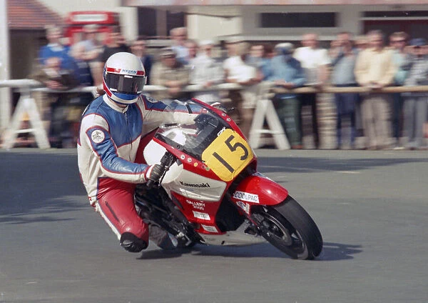 Paul Hunt (Kawasaki) 1987 Senior Manx Grand Prix