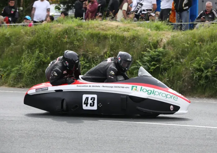 Framed Print : Paul Leglise & Ben McBride (DrVracing) 2018 Sidecar TT Framed Print : Paul Leglise & Ben McBride (DrVracing) 2018 Sidecar TT