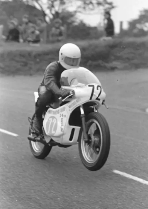Framed Print : Paul Muirhead (Yamaha) 1980 Junior Manx Grand Prix