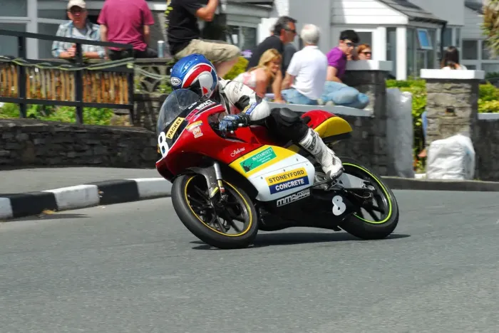 Framed Print : Paul Robinson (Aprilia) 2014 Southern 100 Framed Print : Paul Robinson (Aprilia) 2014 Southern 100