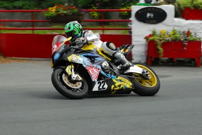 Framed Print : Paul Shoesmith (BMW) 2013 Superstock TT Framed Print : Paul Shoesmith (BMW) 2013 Superstock TT