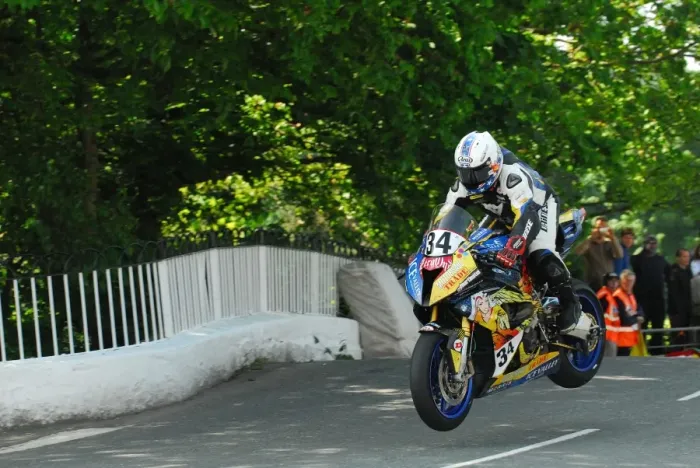 Framed Print : Paul Shoesmith (BMW) 2014 Superbike TT Framed Print : Paul Shoesmith (BMW) 2014 Superbike TT