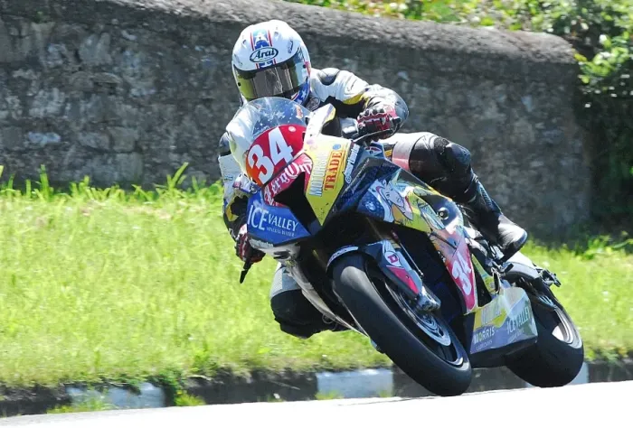 Framed Print : Paul Shoesmith (BMW) 2014 Superstock TT Framed Print : Paul Shoesmith (BMW) 2014 Superstock TT