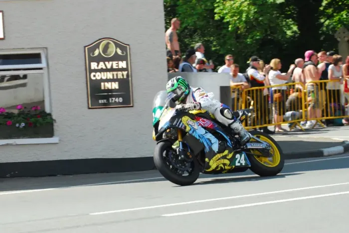 Framed Print : Paul Shoesmith (Kawasaki) 2013 Lightweight TT