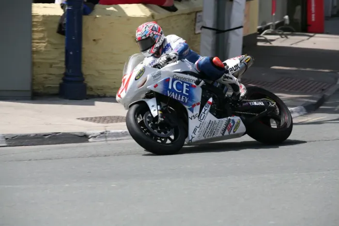 Framed Print : Paul Shoesmith (Yamaha) 2007 Superstock TT Framed Print : Paul Shoesmith (Yamaha) 2007 Superstock TT