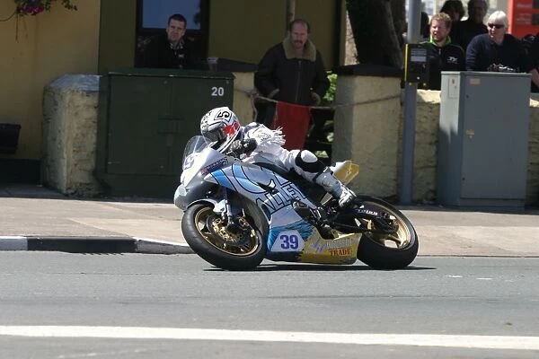 Paul Shoesmith (Yamaha) 2012 Supersport TT