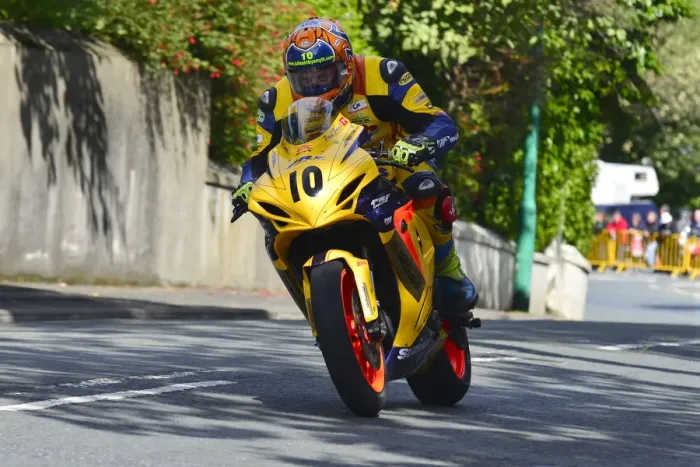 Framed Print : Paul Smyth (PRF Suzuki) 2014 Senior Manx Grand Prix Framed Print : Paul Smyth (PRF Suzuki) 2014 Senior Manx Grand Prix