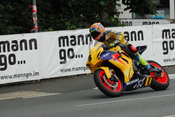 Framed Print : Paul Smyth (Suzuki) 2013 Senior Manx Grand Prix Framed Print : Paul Smyth (Suzuki) 2013 Senior Manx Grand Prix