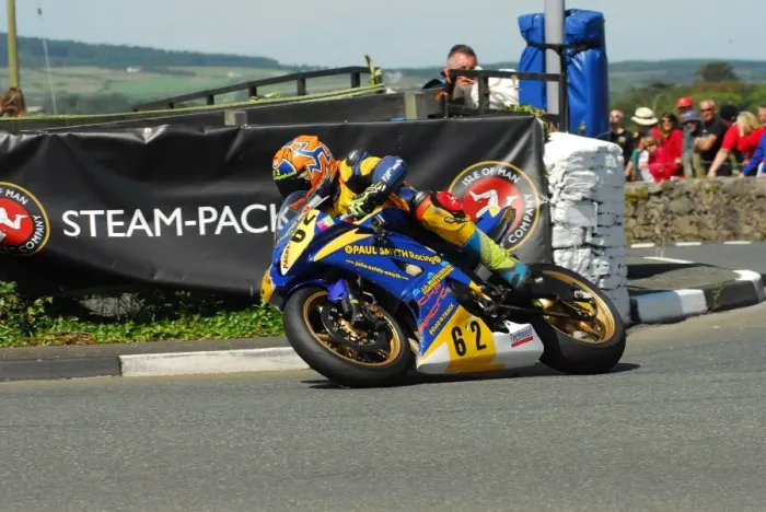 Framed Print : Paul Smyth (Yamaha) 2015 Southern 100