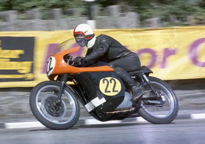 Framed Print : Paul Ward (BSA) 1967 Senior Manx Grand Prix Framed Print : Paul Ward (BSA) 1967 Senior Manx Grand Prix