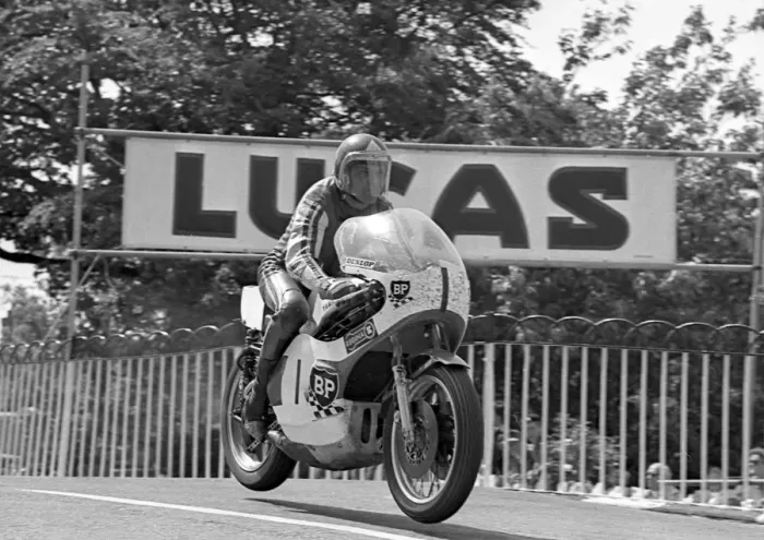 Framed Print : Percy Tait (Yamaha) 1975 Classic TT Framed Print : Percy Tait (Yamaha) 1975 Classic TT