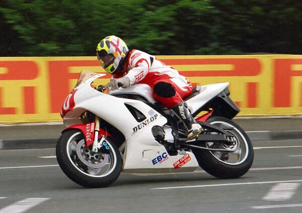 Pete Beale (Beale Yamaha) 1999 Production TT