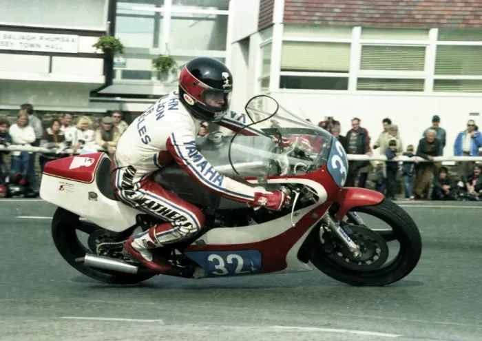 Framed Print : Pete Cook (Yamaha) 1983 Junior Manx Grand Prix