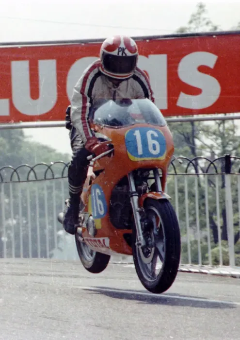 Framed Print : Pete Davies (Laverda) 1978 Formula Two TT Framed Print : Pete Davies (Laverda) 1978 Formula Two TT