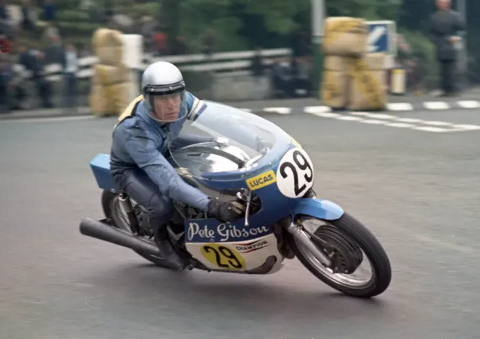 Framed Print : Pete Gibson (Seeley) 1971 Senior TT Framed Print : Pete Gibson (Seeley) 1971 Senior TT