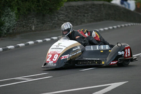 Pete Nuttall & Kevin Morgan (Ireson Yamaha) 2005 Sidecar TT