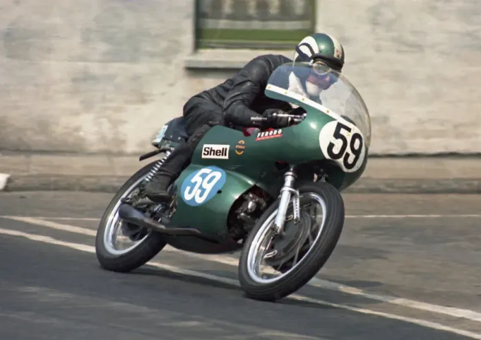 Framed Print : Peter Berwick (Aermacchi) 1970 Junior TT Framed Print : Peter Berwick (Aermacchi) 1970 Junior TT