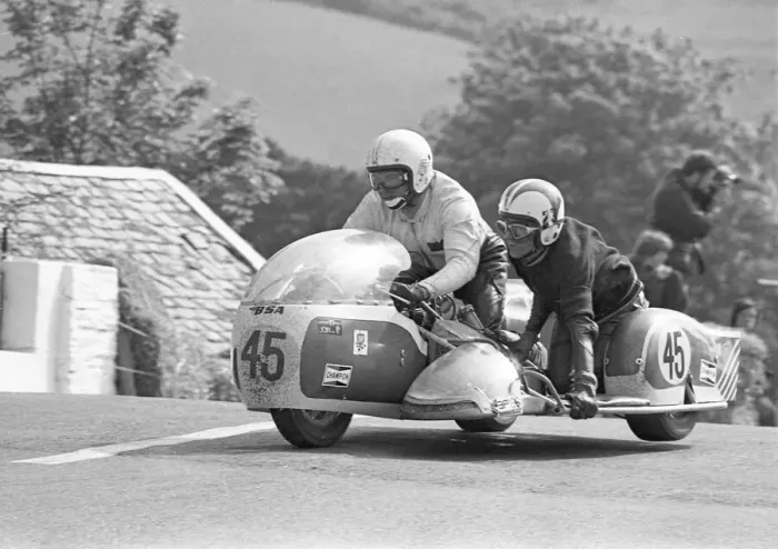 Framed Print : Peter Brown & Mick Casey (BSA) 1975 1000cc Sidecar TT Framed Print : Peter Brown & Mick Casey (BSA) 1975 1000cc Sidecar TT