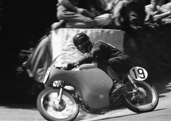 Framed Print : Peter Carr Ducati 1959 Ultra Lightweight TT Framed Print : Peter Carr Ducati 1959 Ultra Lightweight TT