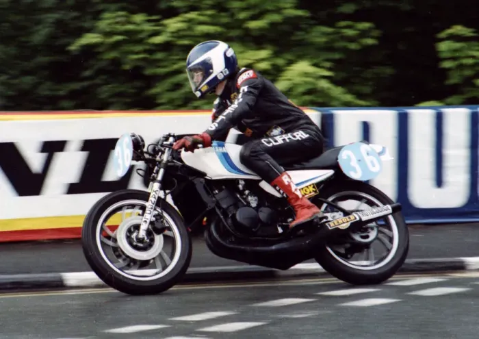 Framed Print : Peter Clifford (Yamaha) 1980 Formula Two TT Framed Print : Peter Clifford (Yamaha) 1980 Formula Two TT