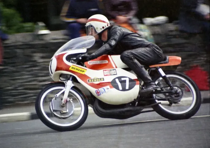 Framed Print : Peter Courtney (Yamaha) 1974 Ultra Lightweight TT Framed Print : Peter Courtney (Yamaha) 1974 Ultra Lightweight TT