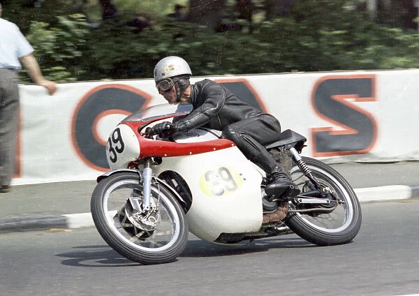 Peter Darvill (Norton) 1967 Senior TT