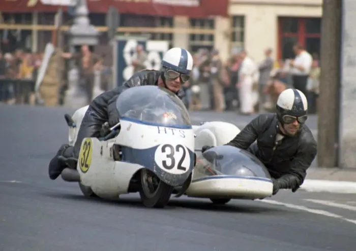 Framed Print : Peter Hardy & Ron Hardy (HTS) 1970 750 Sidecar TT Framed Print : Peter Hardy & Ron Hardy (HTS) 1970 750 Sidecar TT