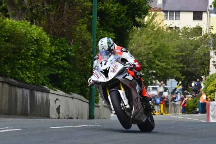 Framed Print : Peter Hickman (BMW) 2015 Superbike TT