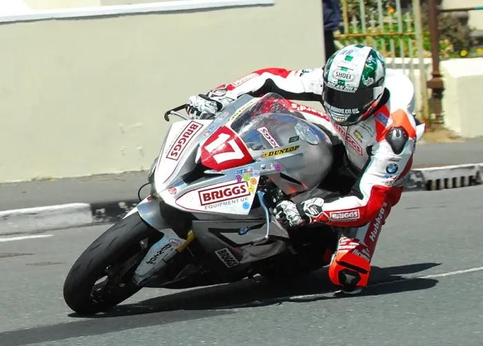 Framed Print : Peter Hickman (BMW) 2015 Superstock TT