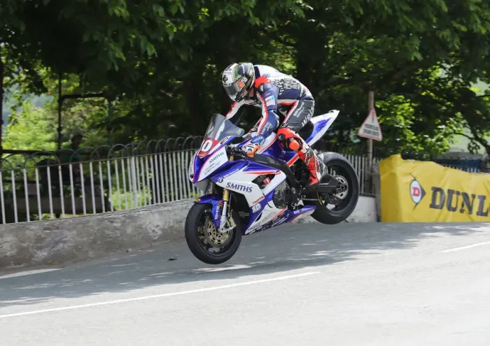 Framed Print : Peter Hickman (BMW) 2018 Superbike TT Framed Print : Peter Hickman (BMW) 2018 Superbike TT