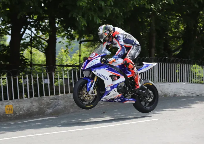 Framed Print : Peter Hickman (BMW) 2018 Superbike TT Framed Print : Peter Hickman (BMW) 2018 Superbike TT