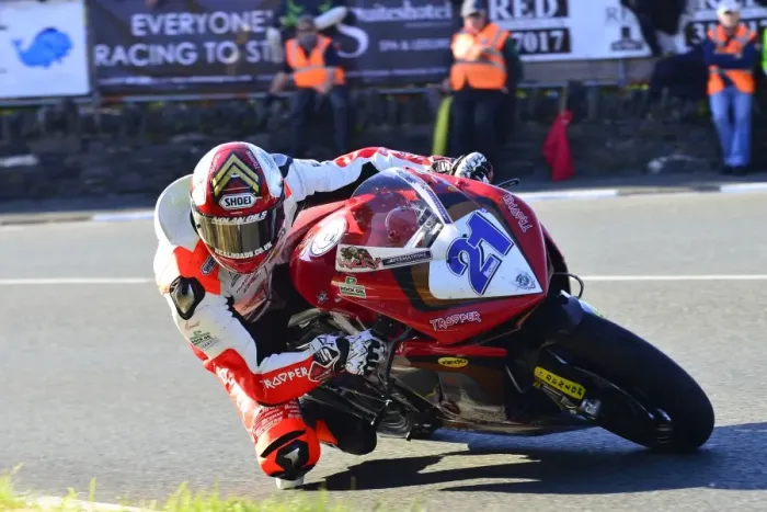Framed Print : Peter Hickman (MV) 2015 Supersport TT Framed Print : Peter Hickman (MV) 2015 Supersport TT