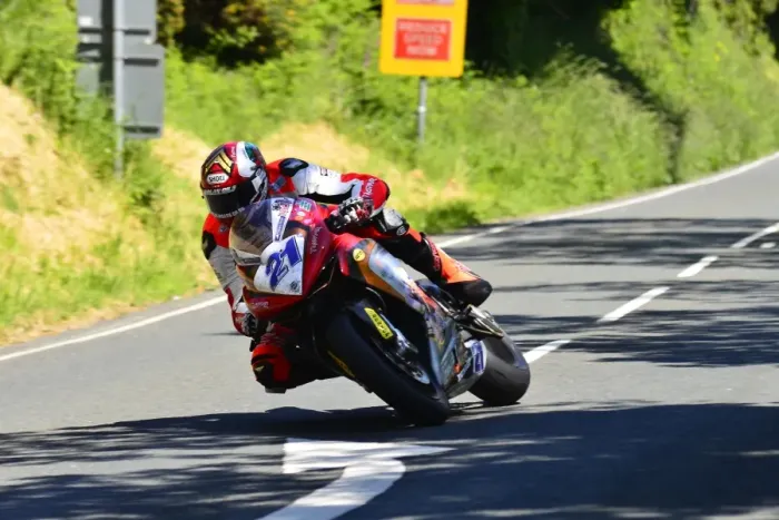 Framed Print : Peter Hickman (MV) 2015 Supersport TT Framed Print : Peter Hickman (MV) 2015 Supersport TT