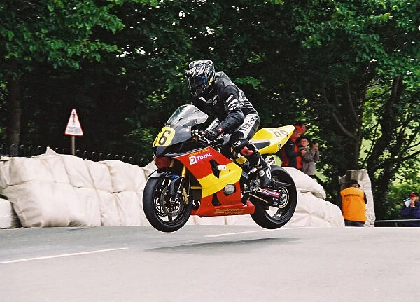Peter Hounsell (Suzuki) 2004 Senior TT