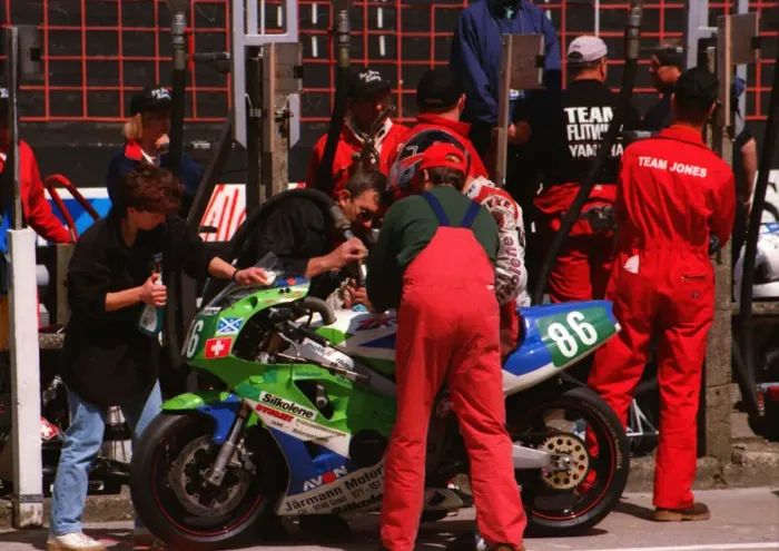 Framed Print : Peter Jarmann (Kawasaki) 1999 Lightweight 400 TT