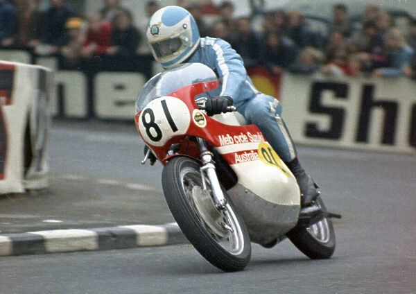 Peter Jones (Suzuki) 1971 Senior TT